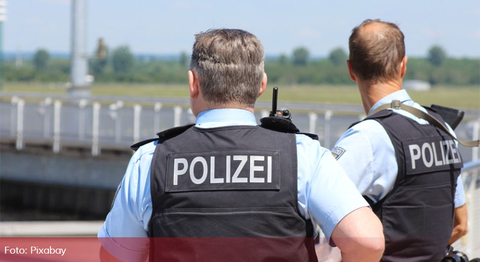 policija austrija njemacka pixabay.jpg